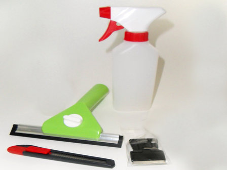 Pose : Mini Kit de pose Standard (cutter, grattoir, mini raclette &amp; pulv&eacute;risateur)